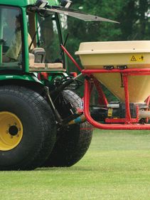 pendulum spreaders - Vicon SuperFlow PS403, ideal for small farms and fields, also golf courses and salt spreading