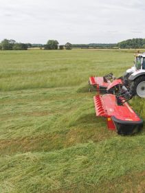 Mower Conditioners - VICON EXTRA 7100T VARIO - 7100R VARIO - EFFICIENT BUTTERFLY MOWER COMBINATION, outstanding performance with new QuattroLink suspension