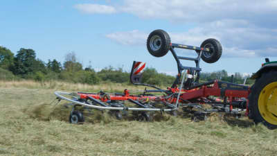 Tedders, Trailed - VICON FANEX 904C - 1124C, purpose-built for smaller tractor but will also operate with larger ones