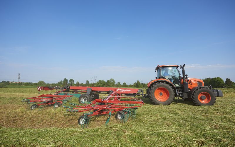 Four rotor rakes - Kverneland 95130 C - 95130 C, made for handling though operations and changing crop intense