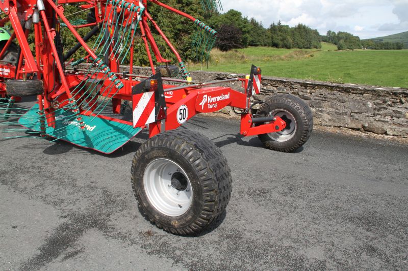 Double Rotor Rakes - Kverneland 9580 C - 9584 C - 9590 C Hydro, heavy duty rakes which performs in the toughest conditions