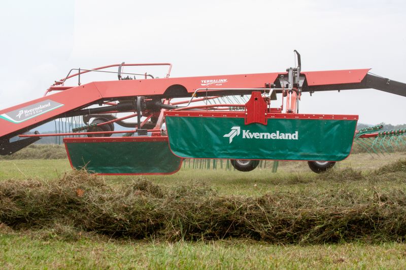 Double rotor rakes - Kverneland 9670, operating comfort, flexible and compact during transport and storage