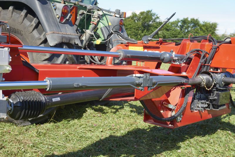 Four Rotor Rakes - Kverneland 97150 C, optimal ground pressure with high output and capacity