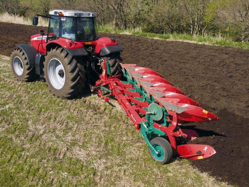 Reversible Mounted Ploughs - Kverneland ES-LS, unique steel treatment provides great life time and makes it easy in use during operation