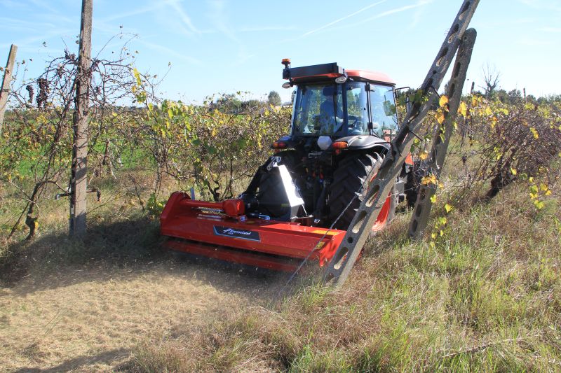 Choppers - Kverneland FHS, useful in all conditions and efficient in operation