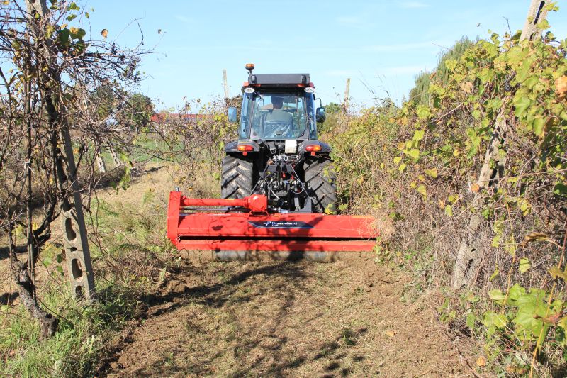 Choppers - Kverneland FHS, useful in all conditions and efficient in operation