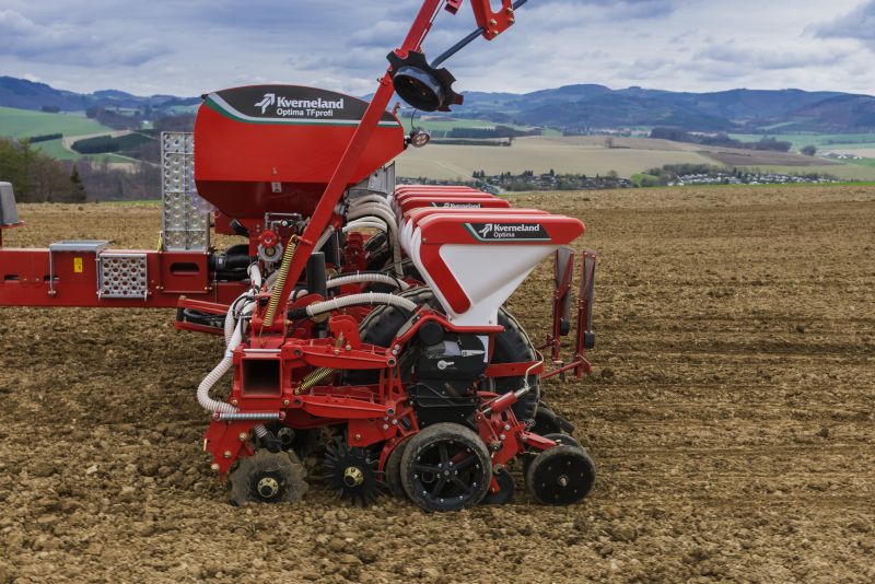 Kverneland optima TFprofi, high performance and reduced tractor power requirement