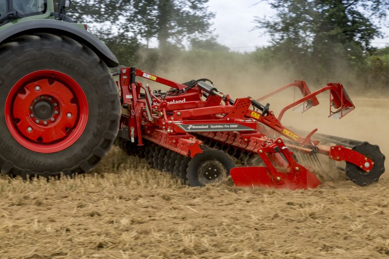 Kverneland Qualidisc Pro operating with cutting quality and good penetration