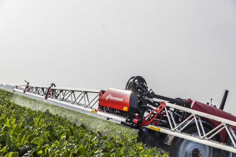 Kverneland iXtrack T3, compact sprayer, stable and precise with intelligent technology