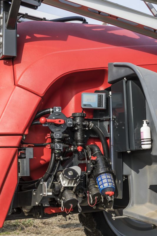 Kverneland iXtrack T3, compact sprayer, stable and precise with intelligent technology