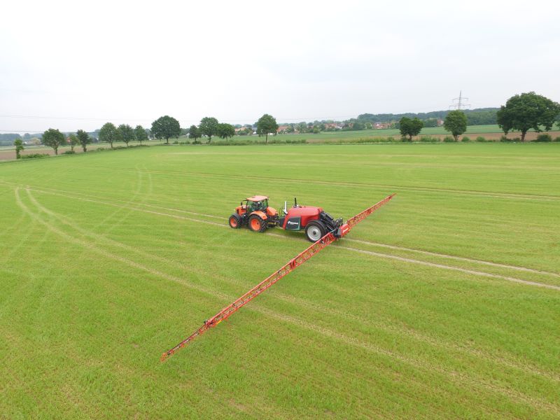 Kverneland iXtrack T4, effective, precise, stable and easy on field