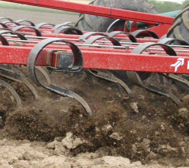 Stubble Cultivators - Kverneland Turbo powerful and efficient in use during operation