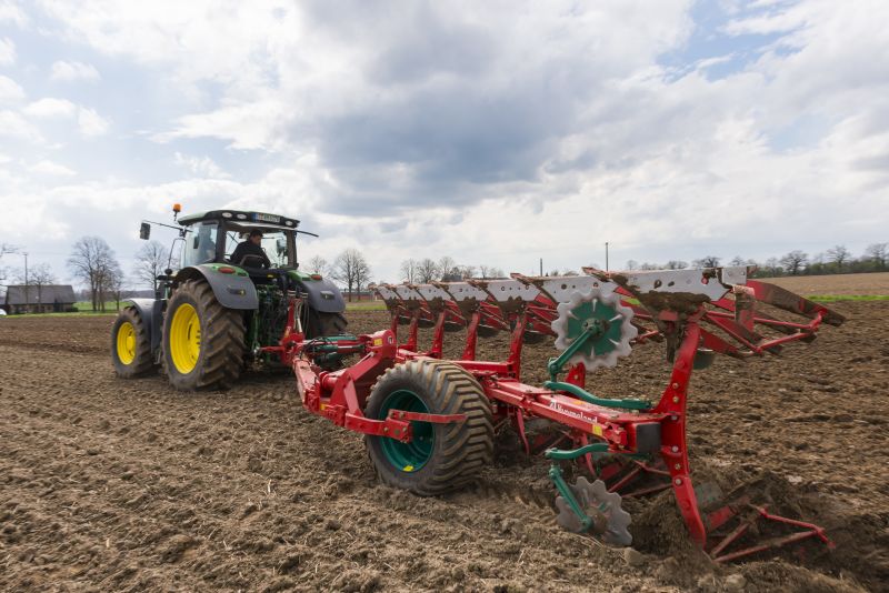 Kverneland PG RG, Kverneland Vari-Width® system, easy in use while ploughing and adjusting