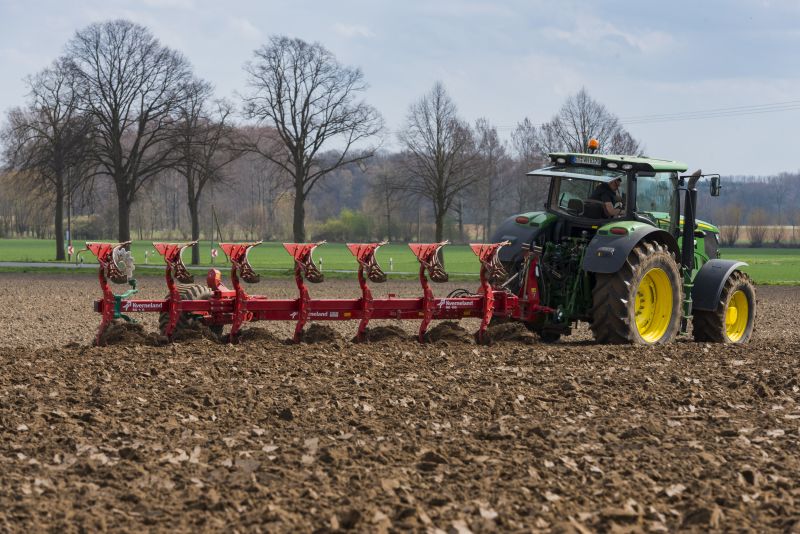 Kverneland PG RG, Kverneland Vari-Width® system, easy in use while ploughing and adjusting