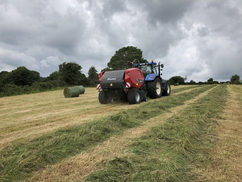 Fixed Chamber Round Balers - Kverneland 6500 F, full roller with high performance for heavy silage conditions