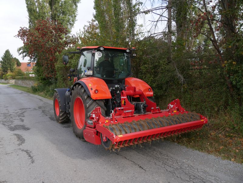 Kverneland H series, robus medium sized but effective in most conditions