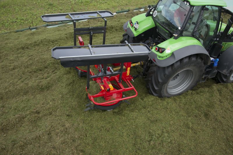 Silage Spreaders - VICON DUPLEX 400 - 600, great capacity and high performance also easy to use in operation