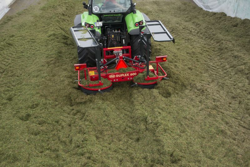 Silage Spreaders - VICON DUPLEX 400 - 600, great capacity and high performance also easy to use in operation