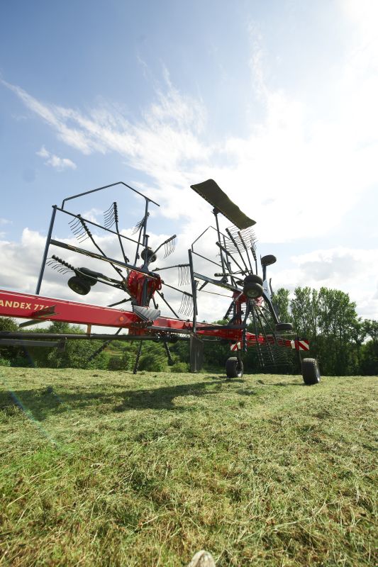 Double Rotor Rakes - VICON ANDEX 774, great maneuvreability and superb performance