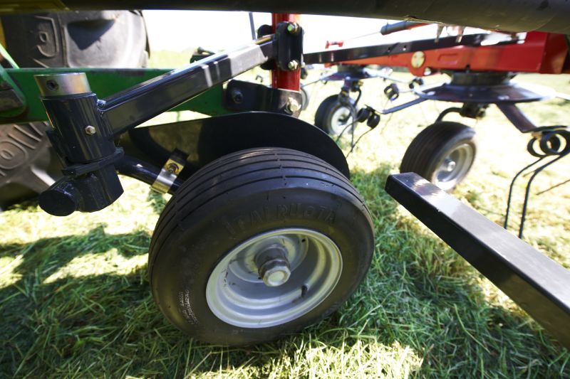 Mounted Tedders - Vicon Fanex 604 - 804, ideal for hay making also low weight and low power requirments