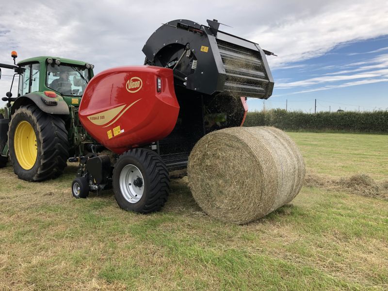 Fixed Chamber round balers - VICON FIXBALE 500, specialist baler for heavy silage conditions with low power requirments for efficient operation