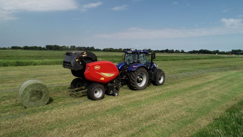 Fixed Chamber round balers - VICON FIXBALE 500, specialist baler for heavy silage conditions with low power requirments for efficient operation