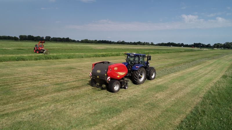 Fixed Chamber round balers - VICON FIXBALE 500, specialist baler for heavy silage conditions with low power requirments for efficient operation