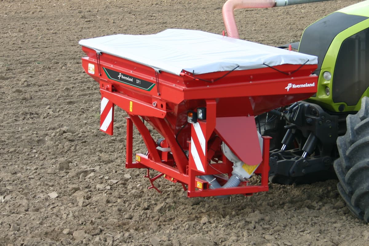 Kverneland DF1, balanced and flexibility on field while seeding