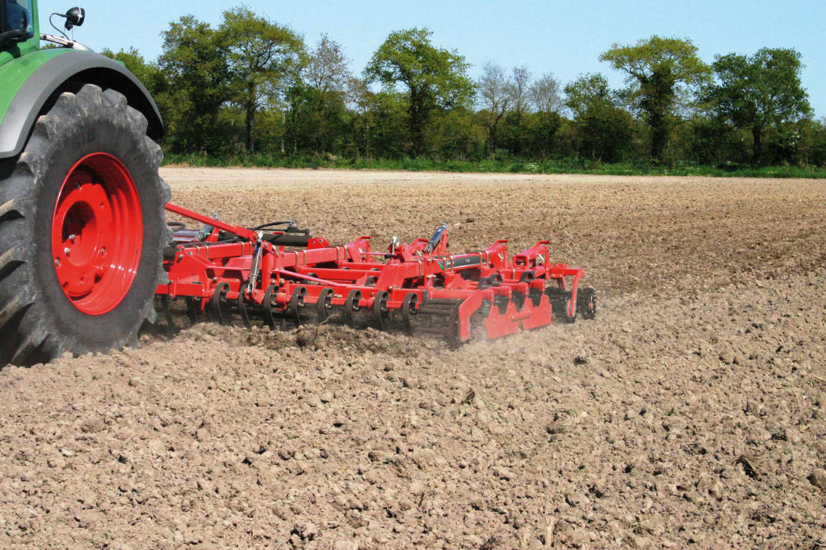 Seedbed Cultivators - Kverneland TLG optimized for root vegetables