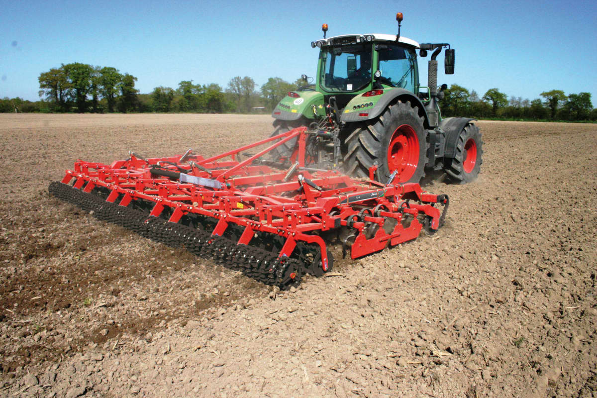 Seedbed Cultivators - Kverneland TLG optimized for root vegetables