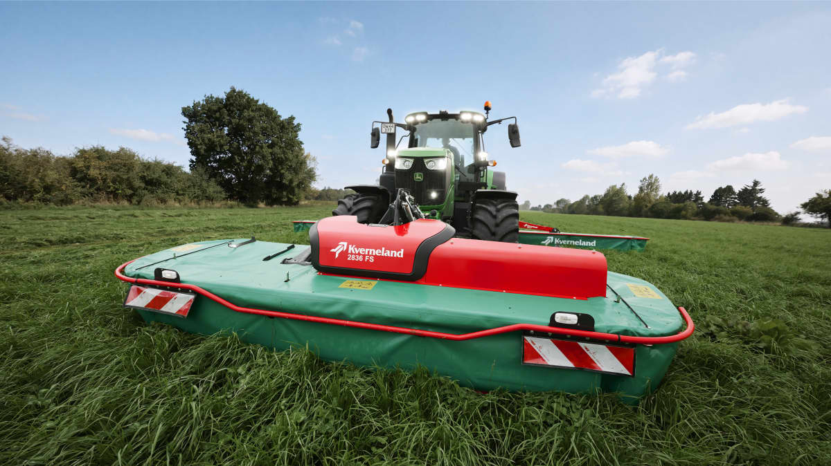 Kverneland - Kverneland-2836 FS-Front-Plain-Auger-Mower 010.jpg