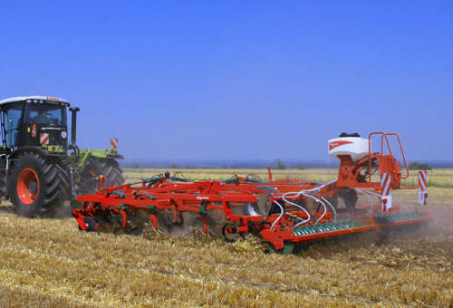 Stubble Cultivators - CTC-cultivator with long residues increased focus during operation on field