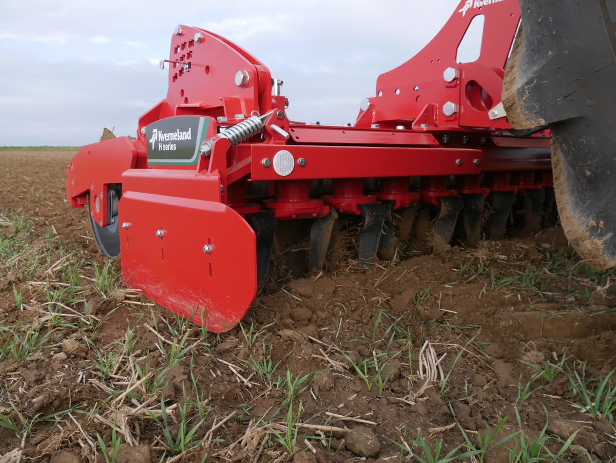 Kverneland H series, robus medium sized but effective in most conditions