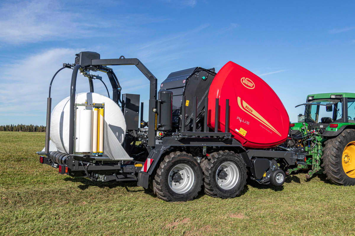 Variable Chamber Baler-Wrapper combinations - Kverneland 6716-6720 Plus FlexiWrap, operating cost efficient and providing high outputs on field