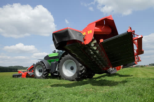 Mower Conditioners - VICON EXTRA 690T BX - TRIPLE MOWER COMBINATION, working width of 9.0meters, perfect for any tractor
