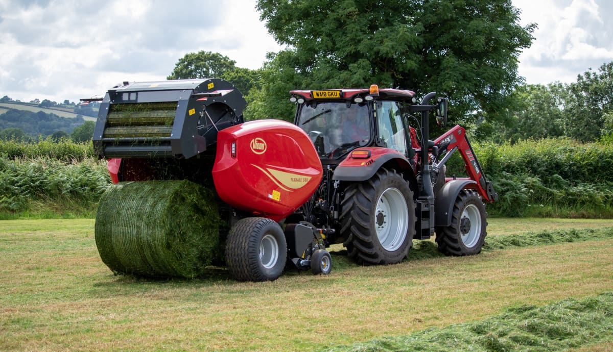 Fixed Chamber round balers - VICON FIXBALE 500, specialist baler for heavy silage conditions with low power requirments for efficient operation