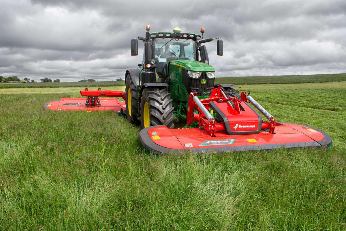 Plas Heaton Farm Doubled Their Mowing Width to Hit 100 Acres a Day Goal using Kverneland Mowers