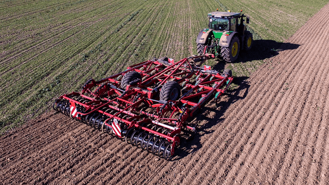 Kverneland Turbo T i-Tiller - le cultivateur intelligent