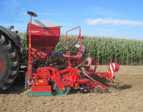 Kverneland Accord presenta la seminatrice integrata e-drill maxi