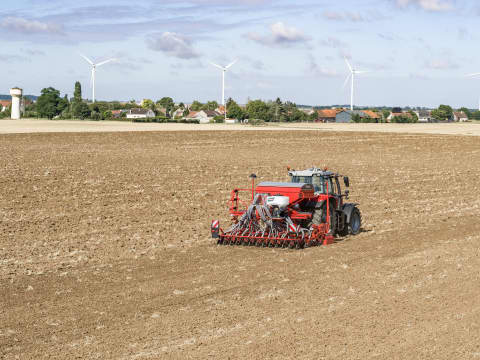 Kverneland e-drill maxi plus with integrated a-drill - the right concept: sustainable & efficient