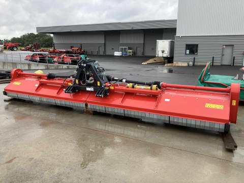 Kverneland - Broyeur repliable FXF 640