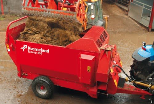 Handig zelf laden van de balen