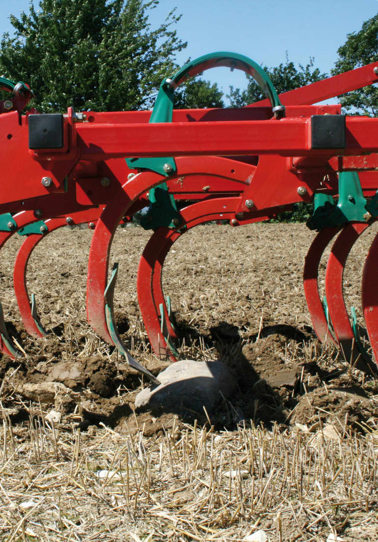 Kverneland CTC Cultivator performs perfect mixing and levelling with reduces maintenance