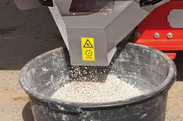 Kverneland Exacta TL, top range spreading with center flow, EasySet, ISOBUS, Geocontrol and Basic Section Control