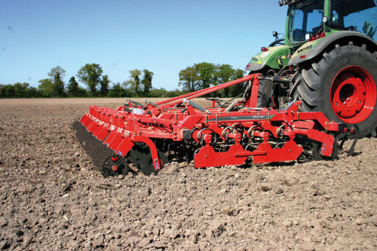 Seedbed Cultivators - Kverneland TLG optimized for root vegetables