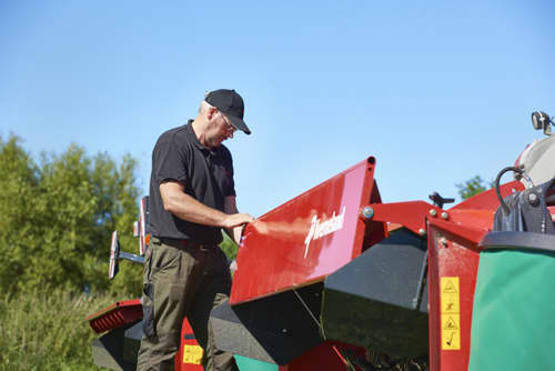 Spreading and Swathing