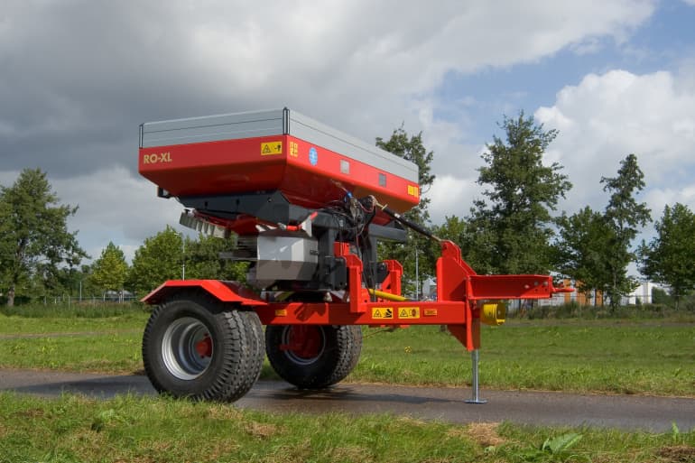 Disc Spreaders - Vicon RotaFlow RO-EDW, operating with high precision during uneven terrain, efficient and long range spreading