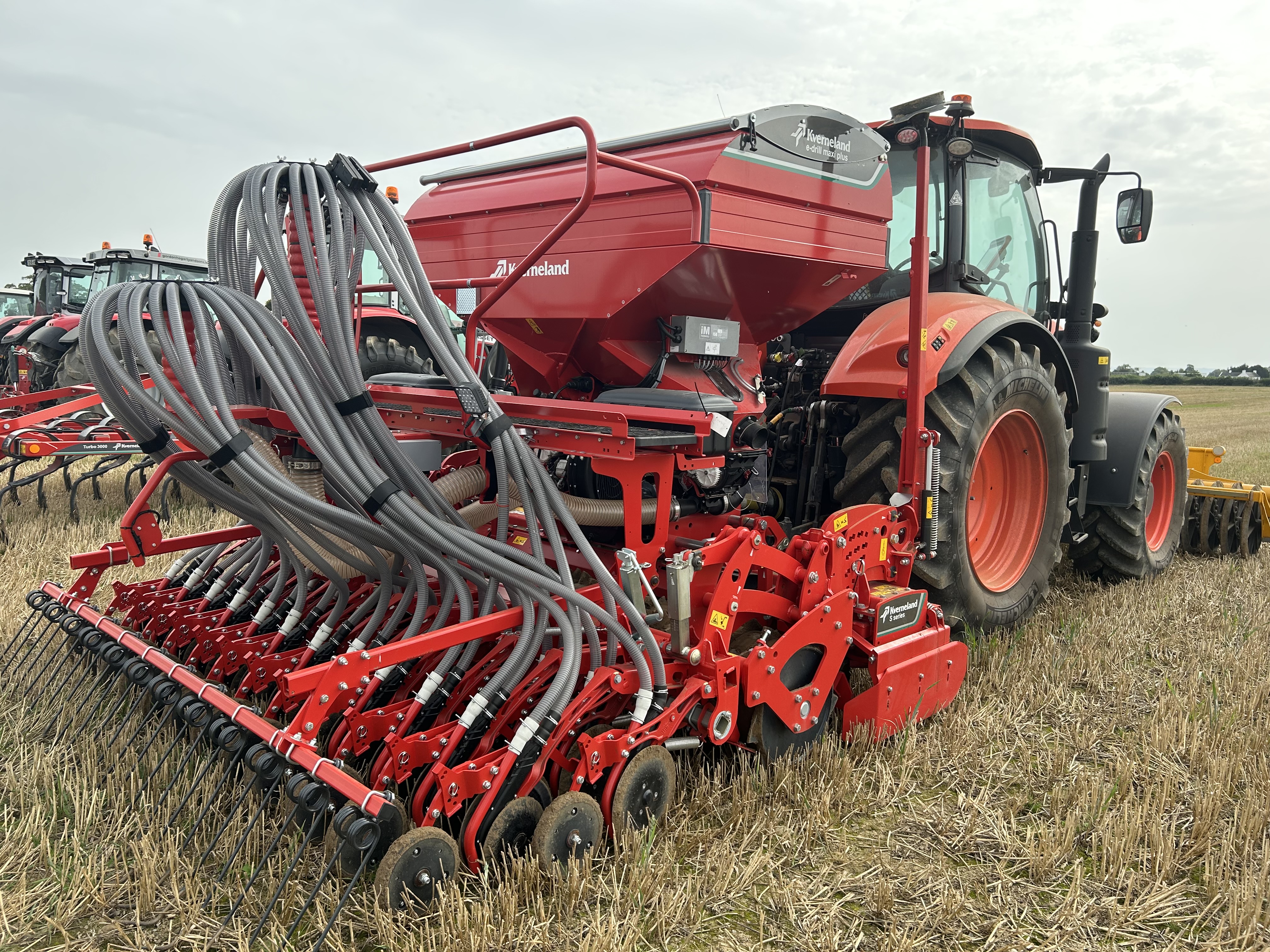 Kverneland e-drill maxi plus & s-series power harrow