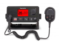 Ray63 VHF Radio With Integrated GPS Receiver