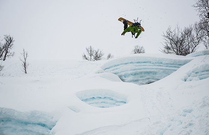 Norrøna recon jacket on snowboarder Andreas Wiig